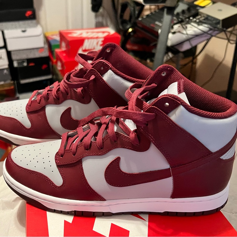Nike Dunk Hi Dark Beetroot Retro